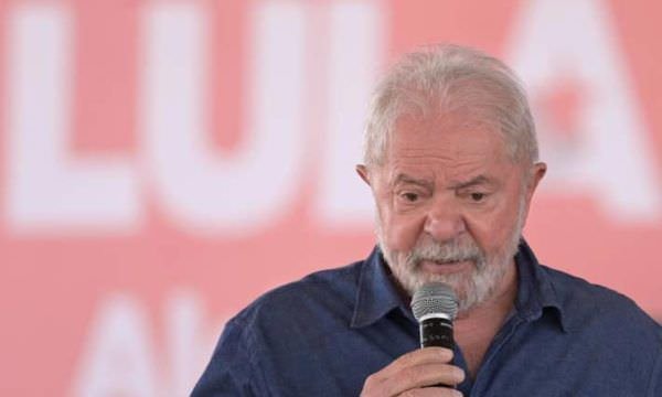 Governistas destacam casos de corrupção e criticam Lula