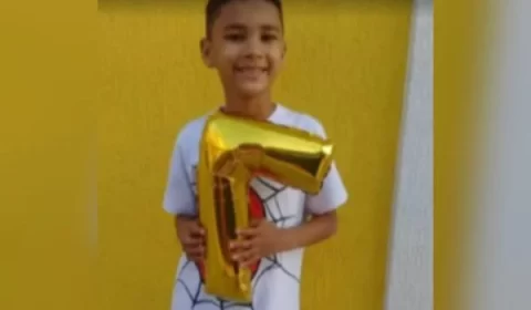 menino de 8 anos morre esfaqueado pelo padrasto ao defender a mãe