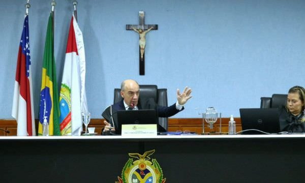 Pleno do TCE-AM multa ex-diretora do Instituto de Previdência de Rio Preto da Eva em R$676,8 mil