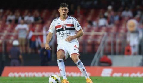 São Paulo perde, Rogério ouve vaias no Morumbi e técnico manda recado para críticos: "A gente bate..."