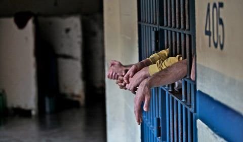 Senado volta a analisar saídas temporárias de presos