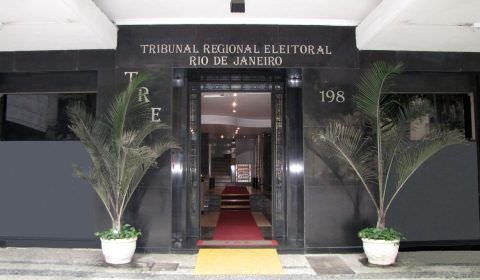 Justiça Eleitoral determina cassação de Crivella, que deve ficar inelegível