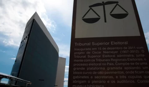TSE determina critérios para excluir fake news contra candidatos