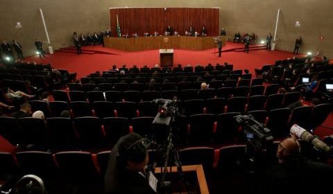 TSE proíbe porte de arma nos locais de votação durante eleições