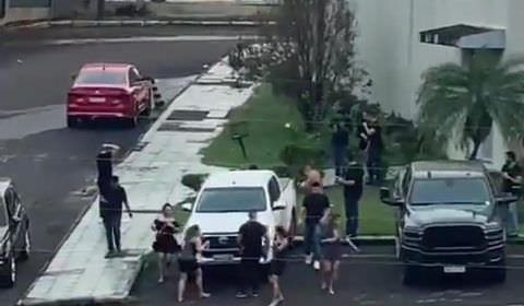 Vídeo mostra bebedeira e tiro para o alto em condomínio na Ponta Negra