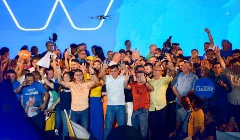 Wilson Lima mostra força política ao reunir 10 partidos em convenção histórica
