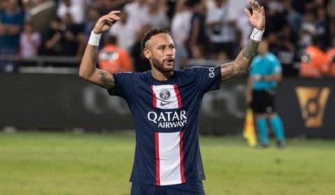 "Artista", "trabalha para a equipe"; Técnico do PSG não poupa em elogios para Neymar