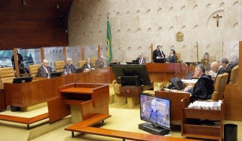 Barroso acompanha Fachin e vota para manter restrição no acesso a armas
