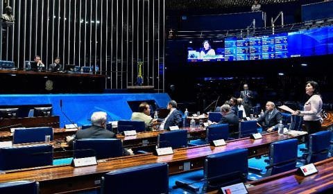 Candidatos à reeleição, senadores omitem gastos com orçamento secreto