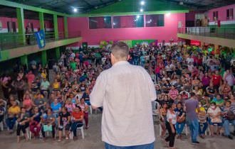 Comício de arrancada da vitória de Hissa Abrahão reúne centenas de pessoas na Praça 14