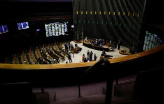 Disputas políticas e mudança em regra eleitoral fazem senadores desistirem de reeleição; entenda