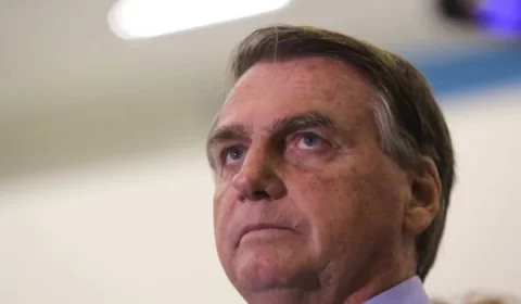 Bolsonaro vota e não se compromete a respeitar o resultado das eleições