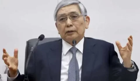 No Japão, Kuroda reforça política acomodatícia do BoJ