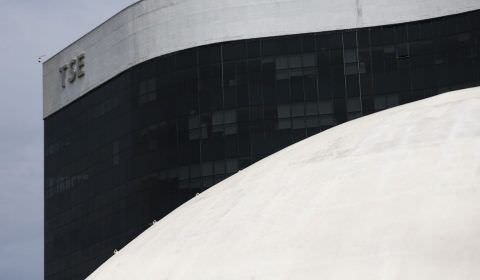 Campanhas de candidatos à Presidência desistem de direito de resposta