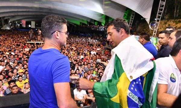 Com discurso afiado, David Almeida pede que povo mantenha Braga em Brasília