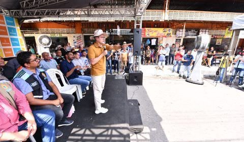 David Almeida anuncia reforma de feira municipal abandonada há 18 anos pelo poder público