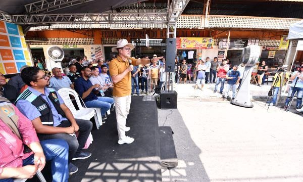 David Almeida anuncia reforma de feira municipal abandonada há 18 anos pelo poder público