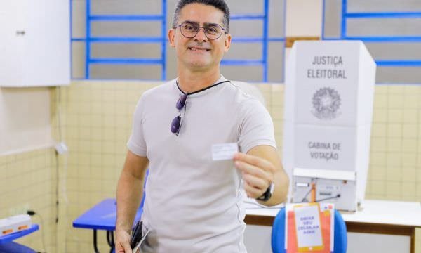 David Almeida é releeito prefeito de Manaus com mais de 54% dos votos