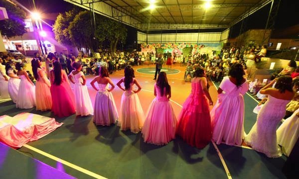 Debutantes: baile de jovens acolhidas pela Casa Mamãe Margarida será dia 20