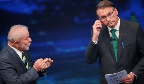 Em debate, Lula pressiona Bolsonaro por pandemia, enquanto presidente cobra petista por corrupção na Petrobras