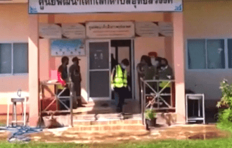 Ex-policial abre fogo em creche e mata 22 crianças e 12 adultos na Tailândia