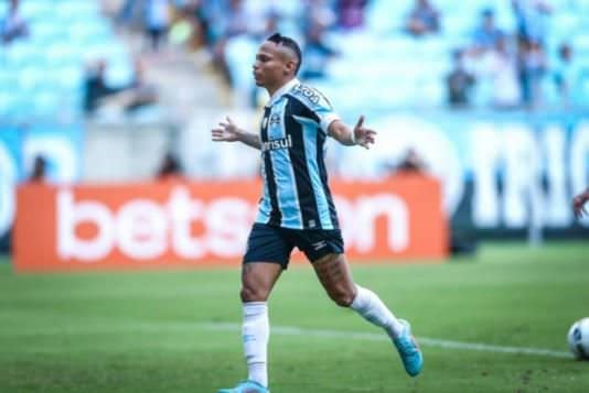 Grêmio terá duas novidades entre os relacionados para encarar o Náutico