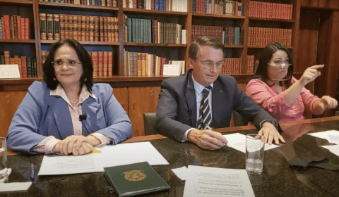 Ou Damares mente ou ela e Bolsonaro prevaricaram e protegeram pedófilos
