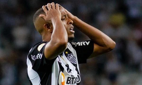 "Pagaria apenas o salário de R$ 530 mil"; Grêmio quer 'atravessar' Diniz e atacante é 1ª opção para reforçar elenco em 2023