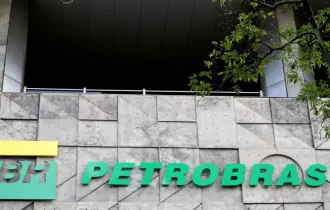 Petrobras formaliza compromisso de pagamento de contribuições a fundo de pensão