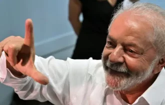 Povo define neste domingo modelo de Brasil que deseja, diz Lula ao votar