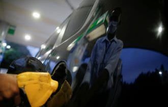 Preço do diesel nos postos do Brasil recua mais de 2% em outubro, diz Ticket Log