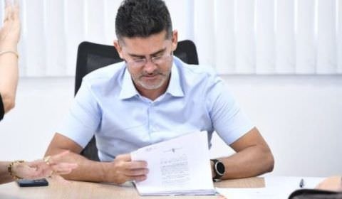 Prefeito entrega R$ 6,8 milhões para organizações contempladas no edital do Fundo Manaus Solidária