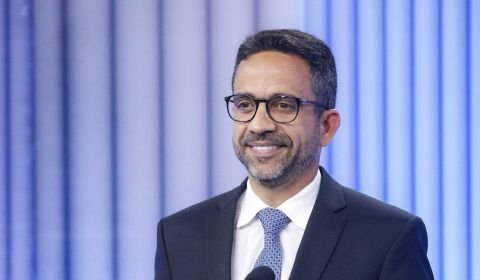 Reeleito, governador de Alagoas diz que honrará votos