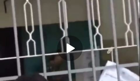 URGENTE: Eleitor destrói urna eletrônica em Goiânia