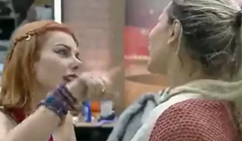 VÍDEO: Com cusparada, Deolane e Deborah protagonizam barraco e advogada é acusada de agressão