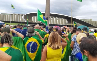 Acampados, “patriotas” tuítam para Bolsonaro: “Perdi emprego e mulher”