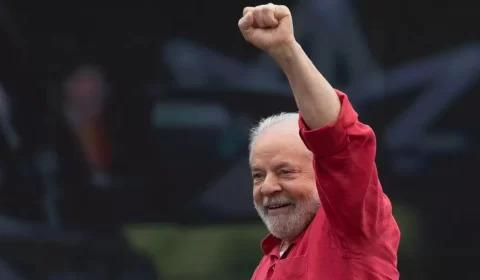Com Lula, o que esperar para Auxílio Brasil, salário mínimo e gasolina?