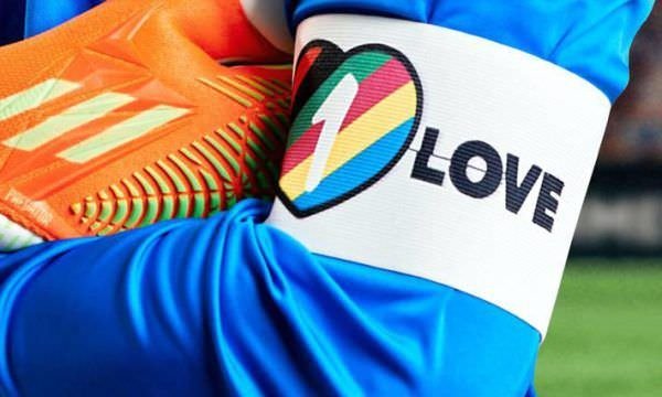 Fifa ameaça punir com cartão e 7 seleções da Copa desistem de braçadeira em apoio à comunidade LGBT+