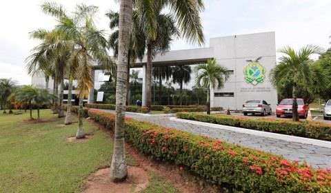 Governo do Amazonas decreta ponto facultativo na segunda-feira (14)