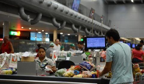 Indicador Antecedente de Emprego recua em outubro