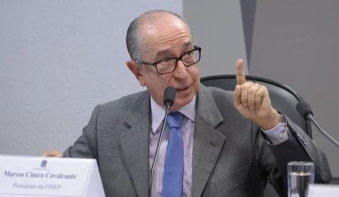Moraes determina que PF ouça Marcos Cintra em 48 horas sobre questionamentos a urnas