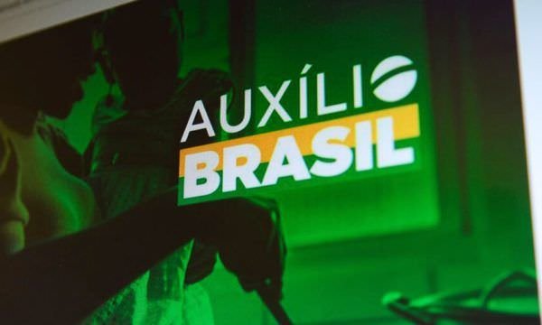 PT vai fazer pente-fino no cadastro de beneficiários do Auxílio Brasil