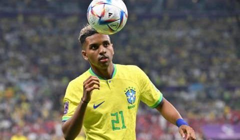 Guardiola não para em Rodrygo no City e fica encantado com destaque da Seleção Brasileira