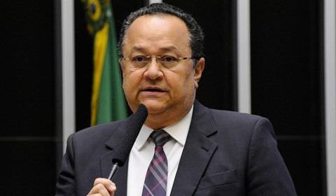 STF pode 'relaxar' pena contra Silas e perda de mandato deve ser responsabilidade da Câmara