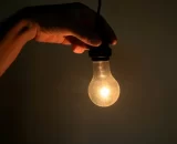 Aneel mantém bandeira vermelha 1 na conta de luz em novembro