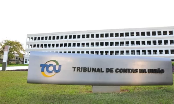 TCU manda governo suspender publicidade em canais de 'atividades ilegais'