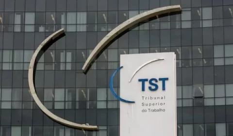 Controladores de voo decidem suspender greve em razão de mediação do TST