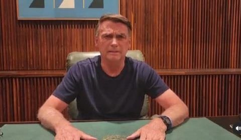 Vídeo: Bolsonaro se diz triste e pede desobstrução das rodovias