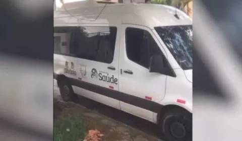 Vídeo: motorista e paciente são flagrados fazendo sexo em van de saúde