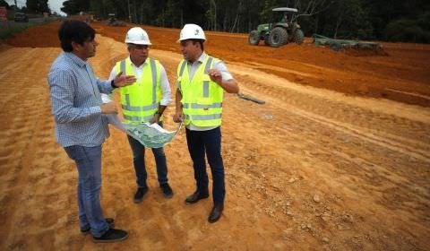 Wilson Lima fiscaliza fase final da execução das obras do Complexo Viário Anel Sul